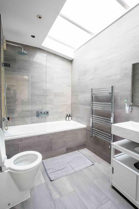 Sweet 3Brs House Close To Oxford & Soho London Eksteriør bilde